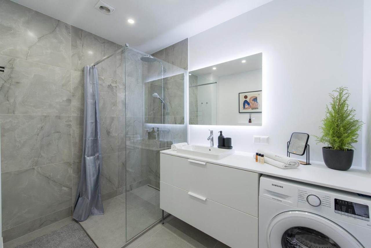 Cohost I New Basteja Life Apartments W-Garage Prkg & Self Check-In VNO Exterior photo